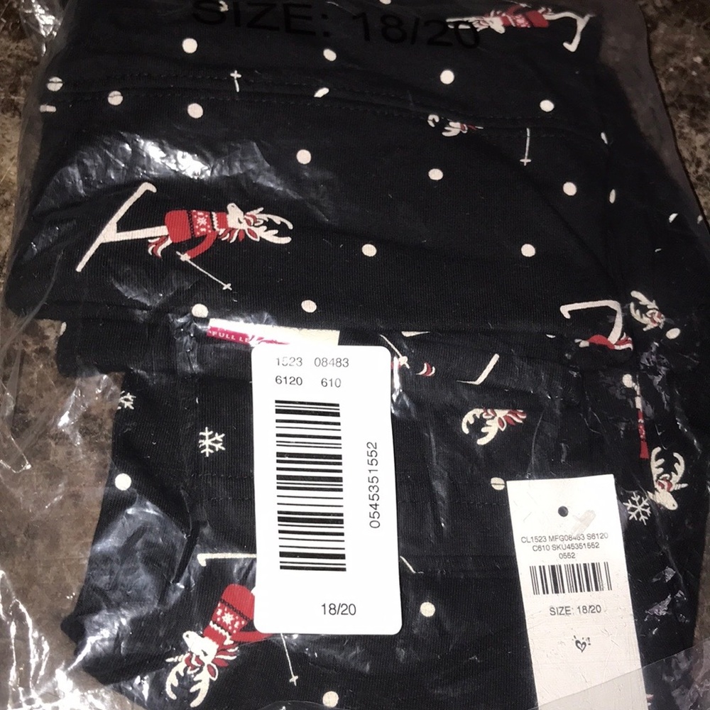 I’m selling reindeer leggings from justice